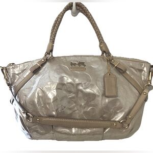 Coach Shoulder bag Soft Subtle Gold Beige Pink Interior Detachable Strap NWOT